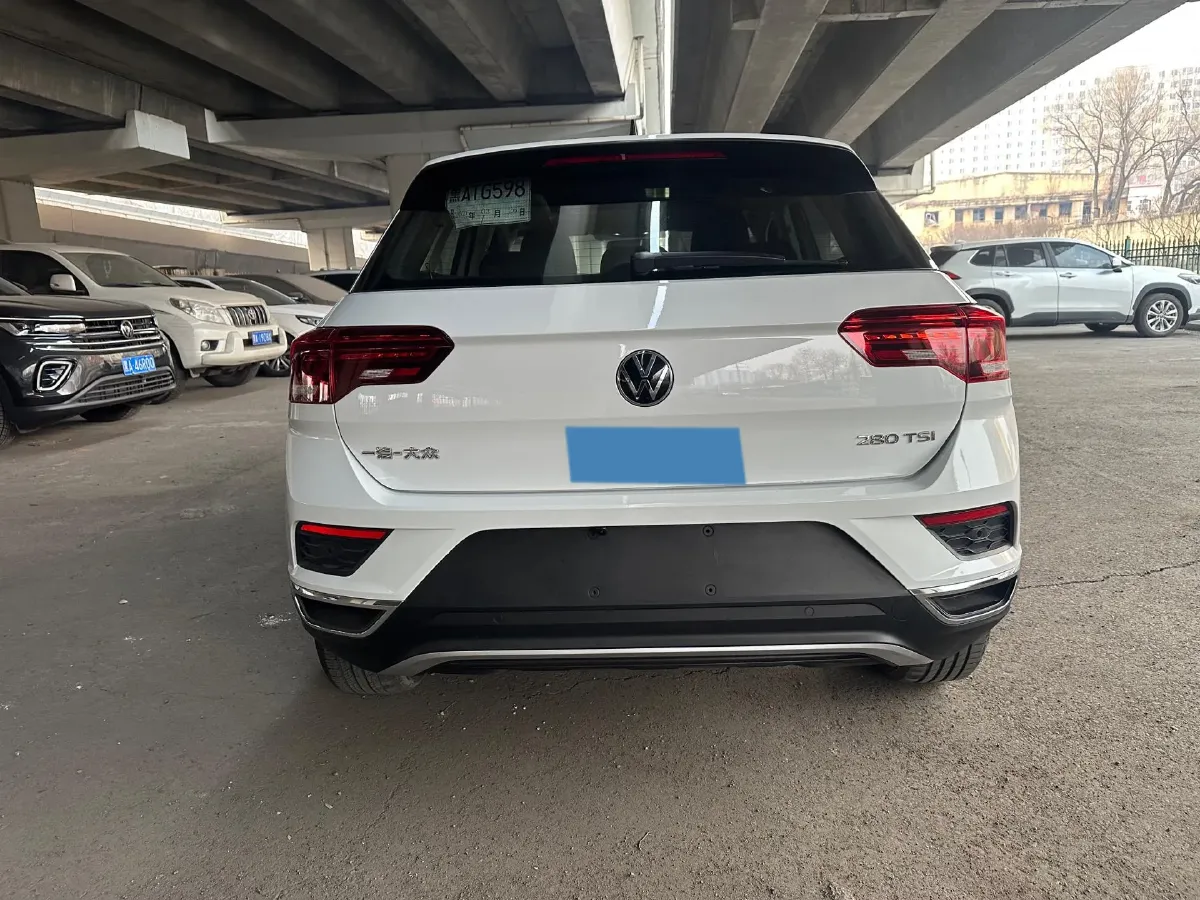 2022 Volkswagen T-Roc 1.4T 150HP L4 7DCT,autocango,china used car exporter,china ev exporter,chinese used car exporter,chinese used ev exporter