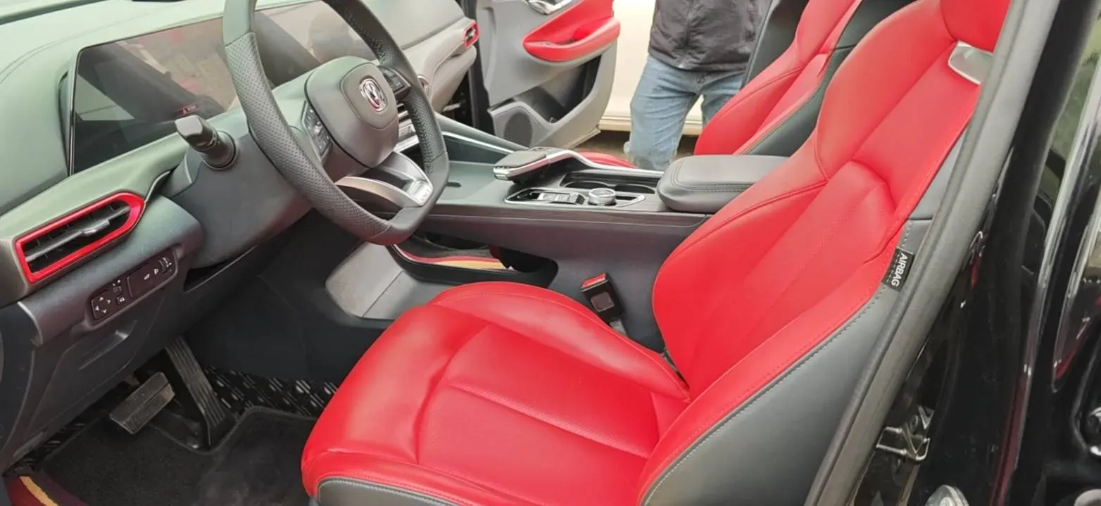 2020 ChangAn UNI-T 1.5T 180HP L4 7DCT,autocango,china used car exporter,china ev exporter,chinese used car exporter,chinese used ev exporter