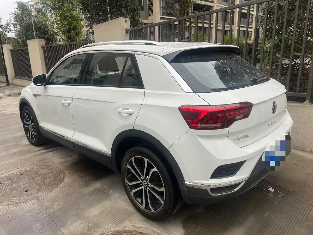 2022 Volkswagen T-Roc 1.4T 150HP L4 7DCT,autocango,china used car exporter,china ev exporter,chinese used car exporter,chinese used ev exporter