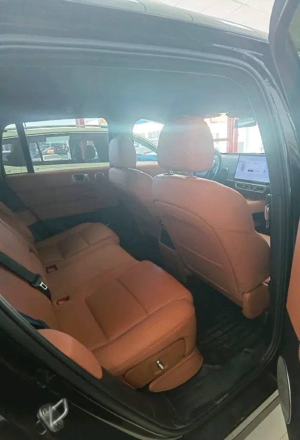 2024 Li L6 Range Extended 154HP L4 REEV 36.8KWH,autocango,china used car exporter,china ev exporter,chinese used car exporter,chinese used ev exporter