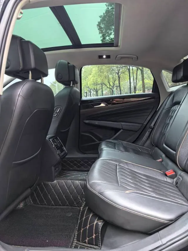 2021 Volkswagen Passat 2.0T 186HP L4 7DCT,autocango,china used car exporter,china ev exporter,chinese used car exporter,chinese used ev exporter