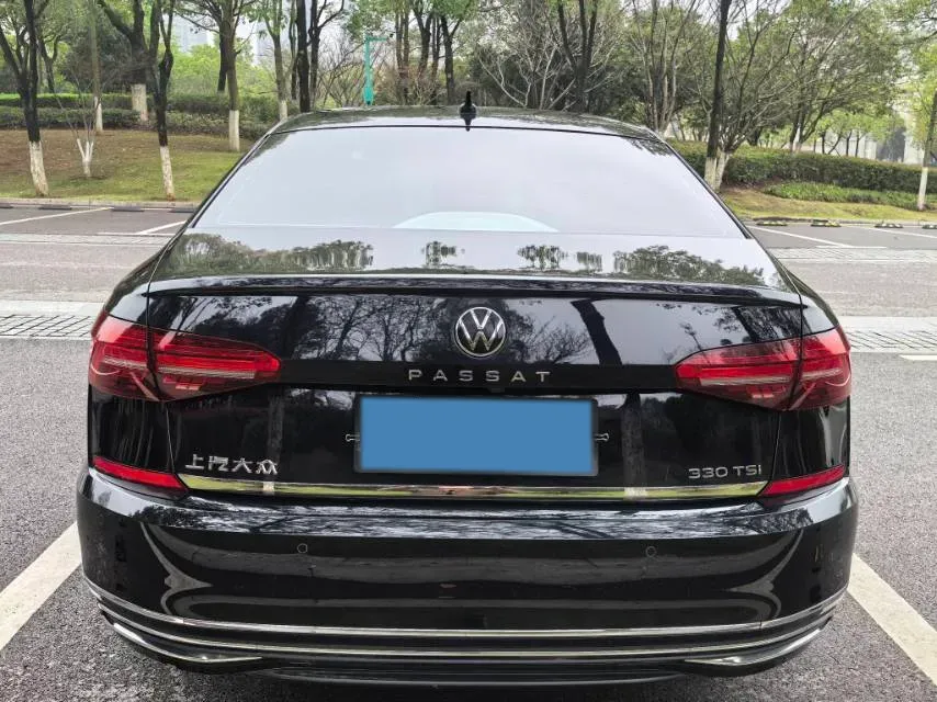 2021 Volkswagen Passat 2.0T 186HP L4 7DCT,autocango,china used car exporter,china ev exporter,chinese used car exporter,chinese used ev exporter