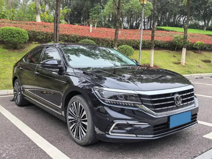 2021 Volkswagen Passat 2.0T 186HP L4 7DCT,autocango,china used car exporter,china ev exporter,chinese used car exporter,chinese used ev exporter