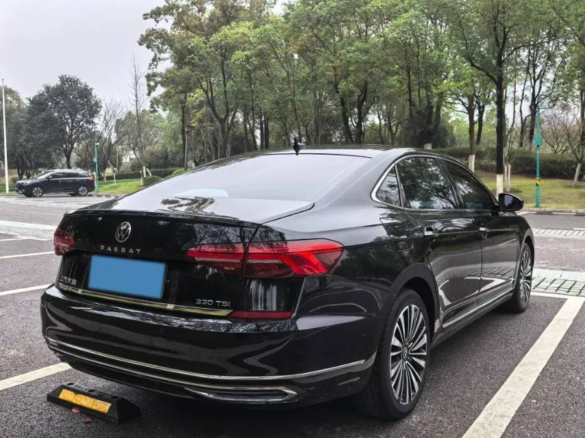 2021 Volkswagen Passat 2.0T 186HP L4 7DCT,autocango,china used car exporter,china ev exporter,chinese used car exporter,chinese used ev exporter
