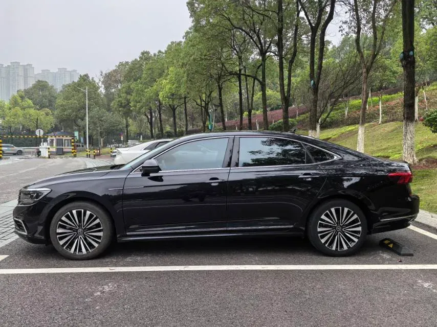 2021 Volkswagen Passat 2.0T 186HP L4 7DCT,autocango,china used car exporter,china ev exporter,chinese used car exporter,chinese used ev exporter