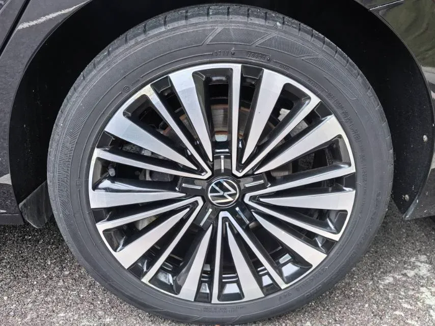 2021 Volkswagen Passat 2.0T 186HP L4 7DCT,autocango,china used car exporter,china ev exporter,chinese used car exporter,chinese used ev exporter