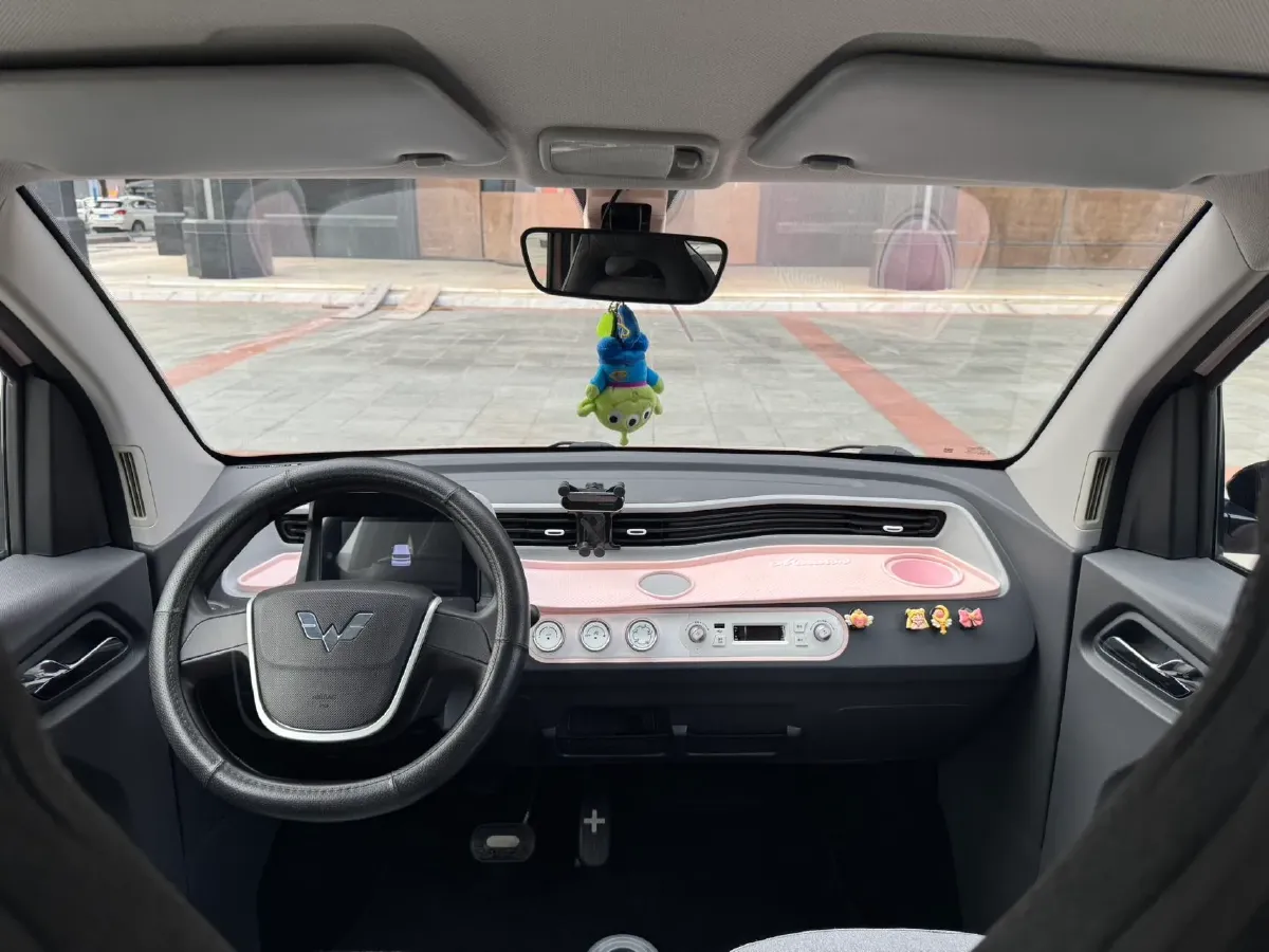 2022 WuLing HongGuang MINI EV BEV 9KWH,autocango,china used car exporter,china ev exporter,chinese used car exporter,chinese used ev exporter