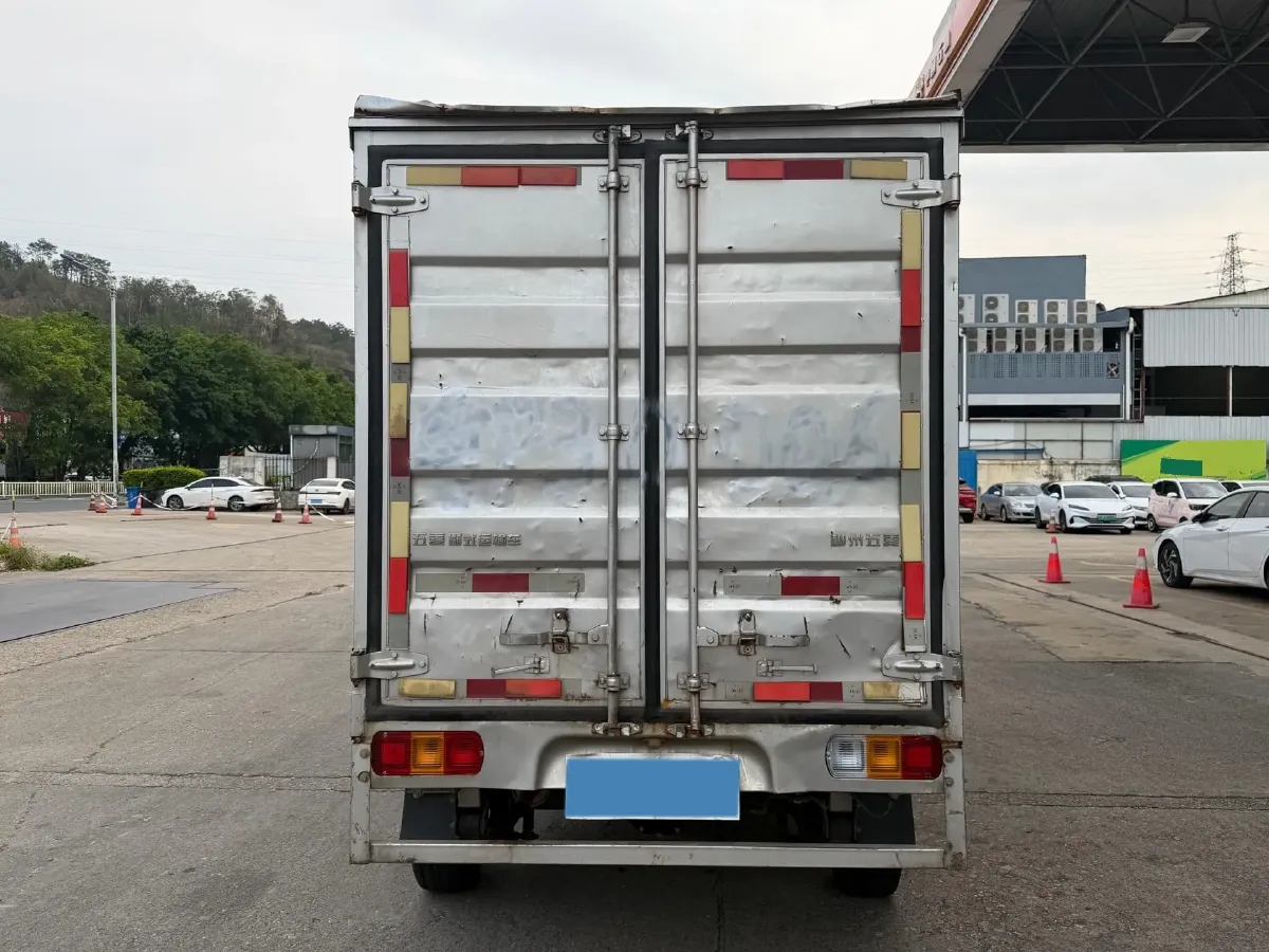 2021 WuLing RongGuang Mini Truck 1.5L 99HP L4 5MT,autocango,china used car exporter,china ev exporter,chinese used car exporter,chinese used ev exporter