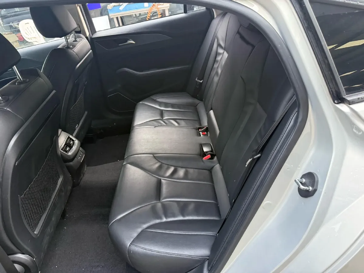 2022 HongQi H5 1.5T 169HP L4 7DCT,autocango,china used car exporter,china ev exporter,chinese used car exporter,chinese used ev exporter