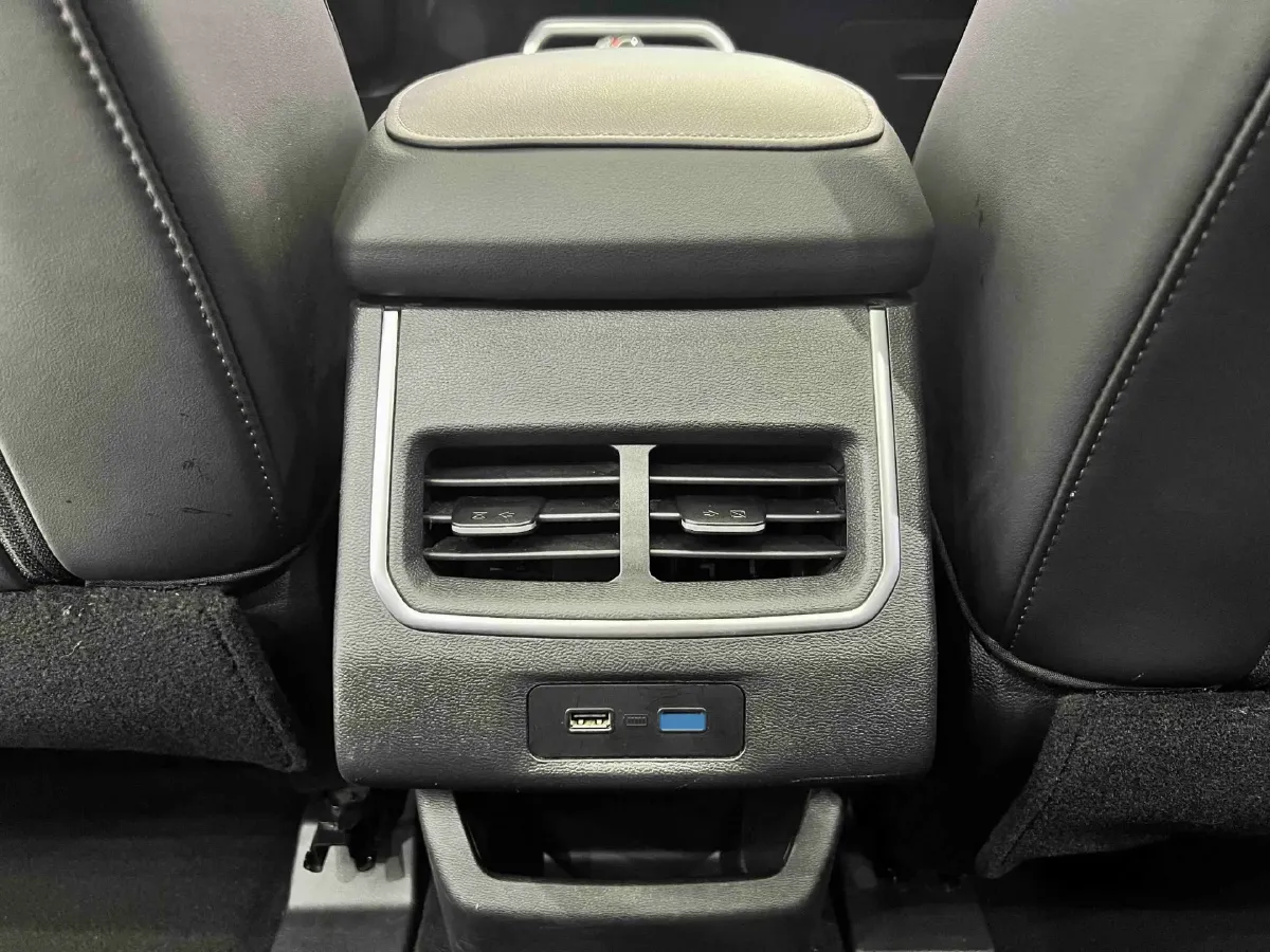 2023 Haval H6 1.5T 150HP L4 7DCT,autocango,china used car exporter,china ev exporter,chinese used car exporter,chinese used ev exporter