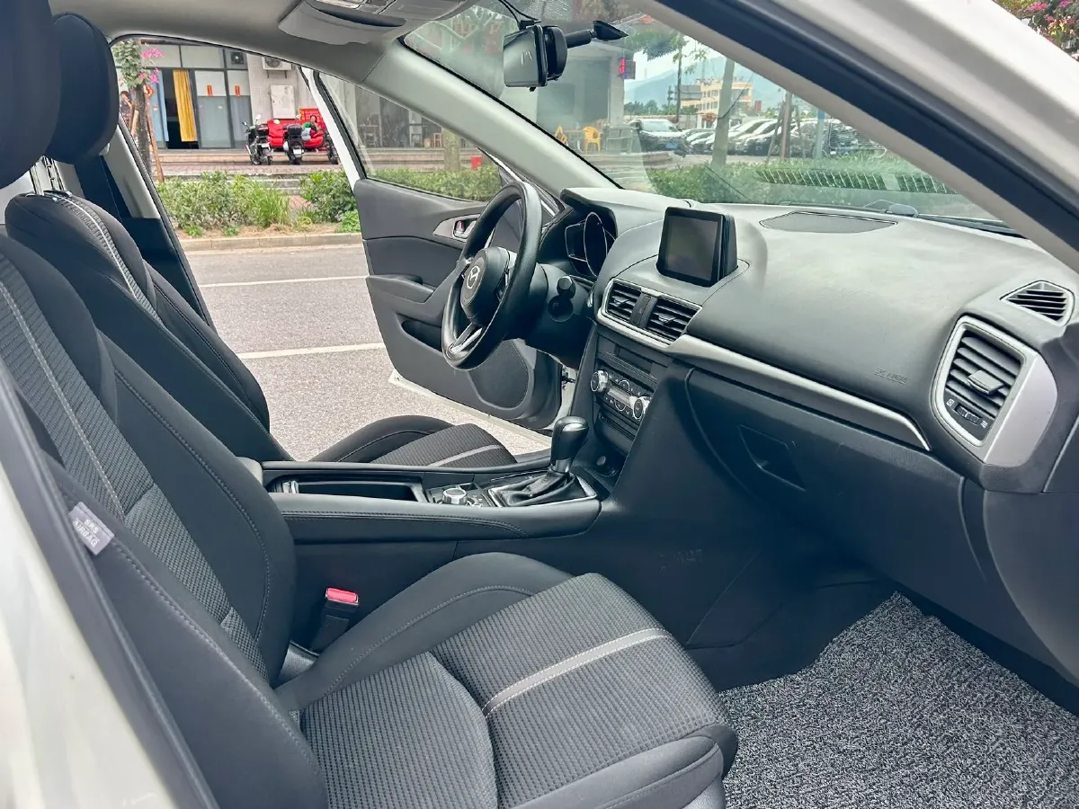 2017 Mazda 3 Axela 1.5L 117HP L4 6AT,autocango,china used car exporter,china ev exporter,chinese used car exporter,chinese used ev exporter