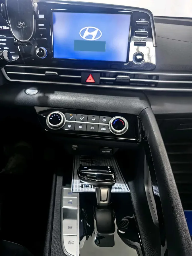 2021 Hyundai Elantra 1.5L 115HP L4 CVT,autocango,china used car exporter,china ev exporter,chinese used car exporter,chinese used ev exporter