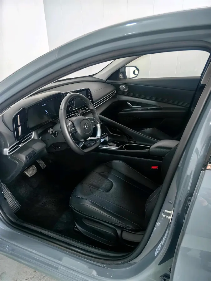 2021 Hyundai Elantra 1.5L 115HP L4 CVT,autocango,china used car exporter,china ev exporter,chinese used car exporter,chinese used ev exporter