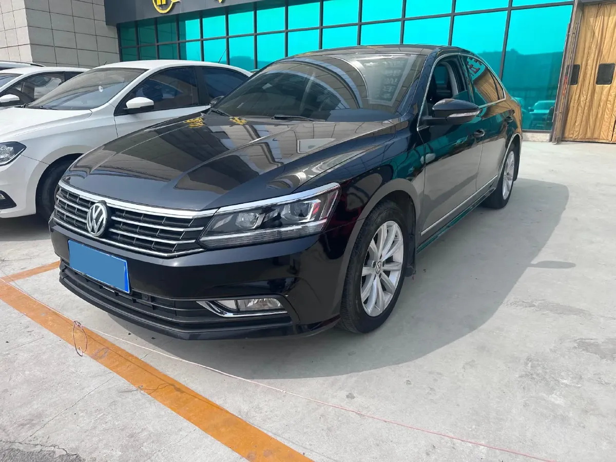 2017 Volkswagen Passat 1.8T 180HP L4 7DCT,autocango,china used car exporter,china ev exporter,chinese used car exporter,chinese used ev exporter