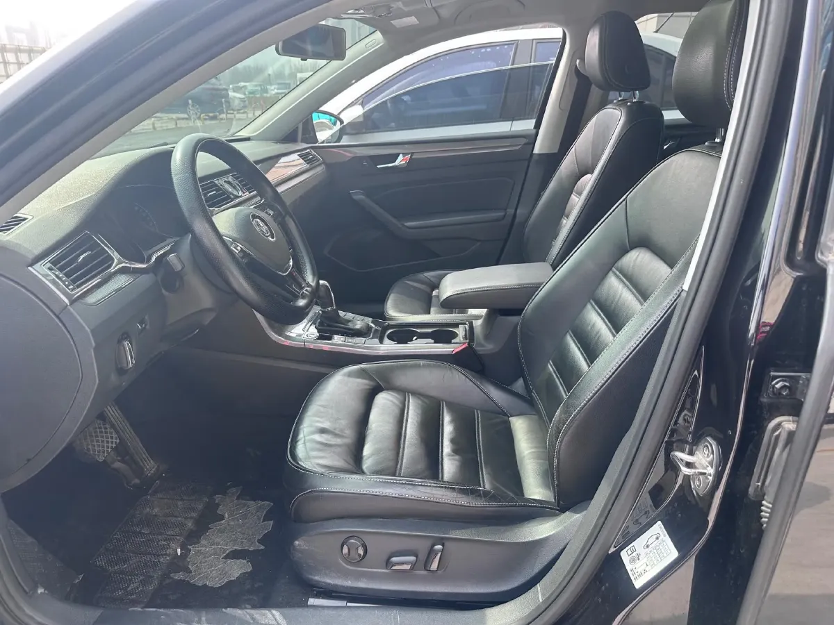 2017 Volkswagen Passat 1.8T 180HP L4 7DCT,autocango,china used car exporter,china ev exporter,chinese used car exporter,chinese used ev exporter