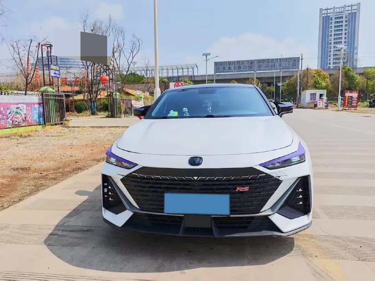 2022 ChangAn UNI-V 1.5T 188HP L4 7DCT,autocango,china used car exporter,china ev exporter,chinese used car exporter,chinese used ev exporter