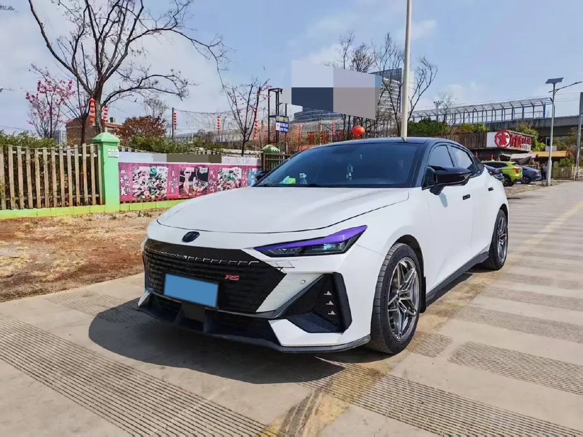 2022 ChangAn UNI-V 1.5T 188HP L4 7DCT,autocango,china used car exporter,china ev exporter,chinese used car exporter,chinese used ev exporter