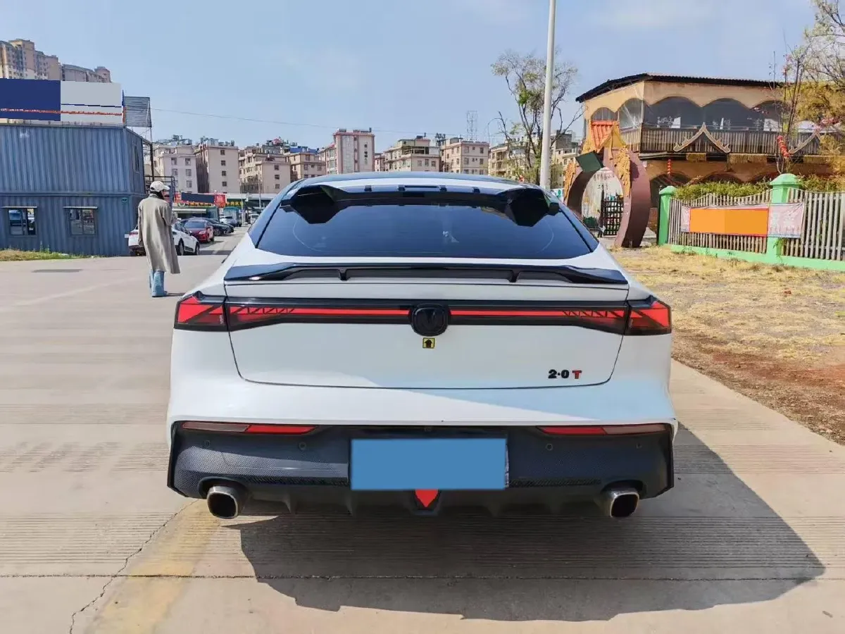 2022 ChangAn UNI-V 1.5T 188HP L4 7DCT,autocango,china used car exporter,china ev exporter,chinese used car exporter,chinese used ev exporter