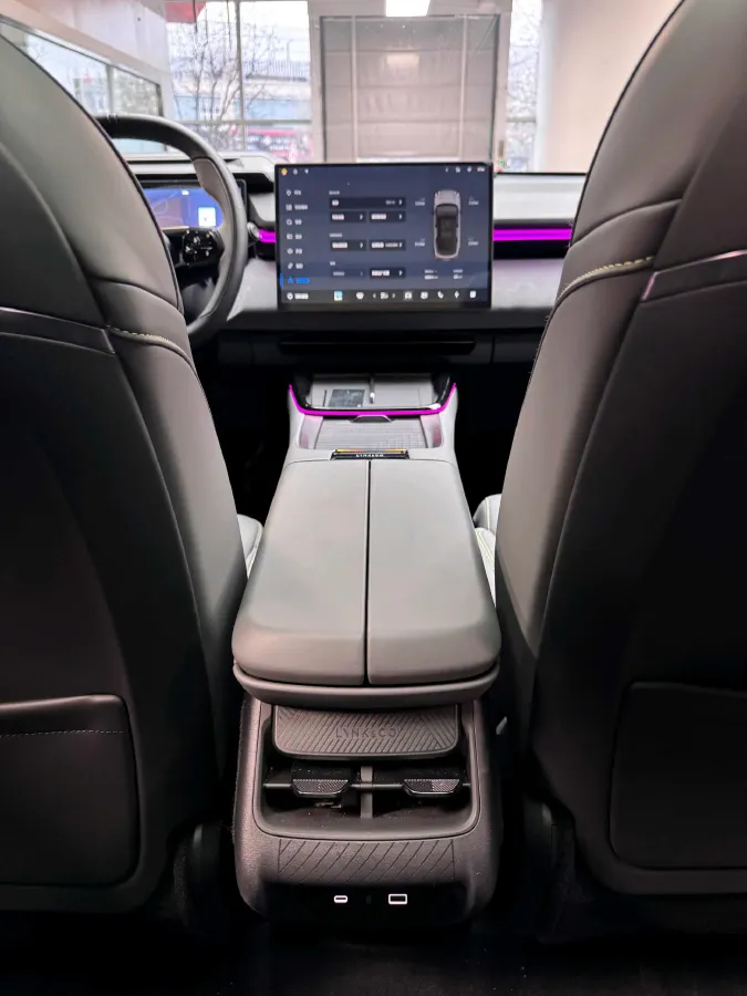 2023 LYNK&CO 08 EM-P 1.5T 163HP L4 3DHT PHEV 21.2KWH,autocango,china used car exporter,china ev exporter,chinese used car exporter,chinese used ev exporter