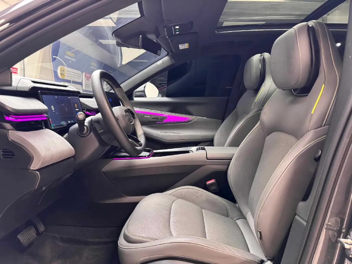 2023 LYNK&CO 08 EM-P 1.5T 163HP L4 3DHT PHEV 21.2KWH,autocango,china used car exporter,china ev exporter,chinese used car exporter,chinese used ev exporter