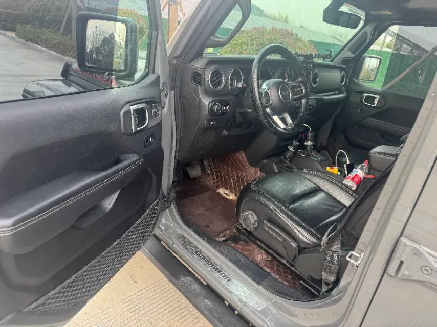 2023 Jeep Gladiator 3.6L 284HP V6 8AT,autocango,china used car exporter,china ev exporter,chinese used car exporter,chinese used ev exporter