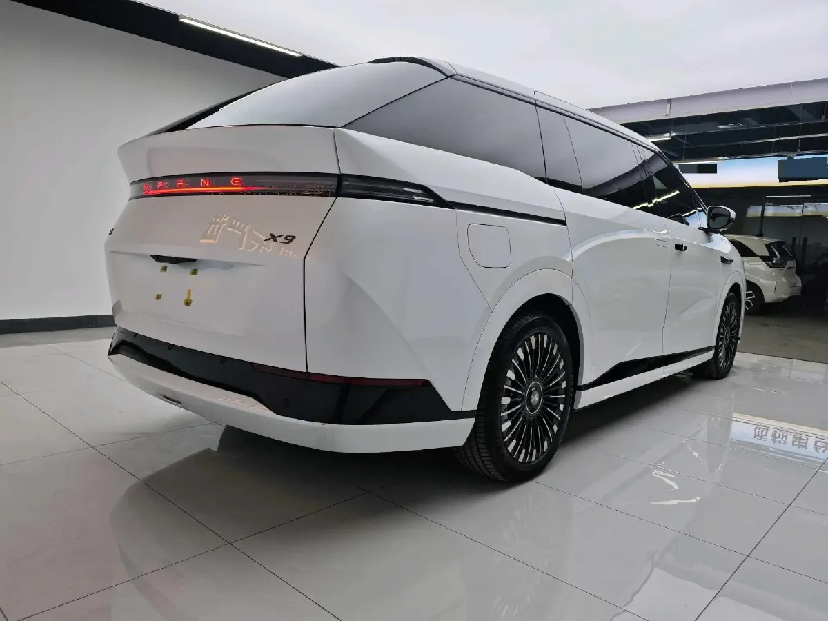2025 Xpeng X9 BEV,autocango,china used car exporter,china ev exporter,chinese used car exporter,chinese used ev exporter