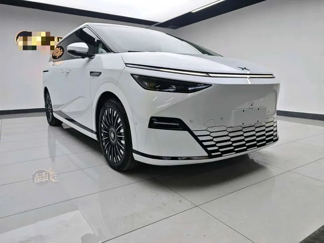 2025 Xpeng X9 BEV,autocango,china used car exporter,china ev exporter,chinese used car exporter,chinese used ev exporter