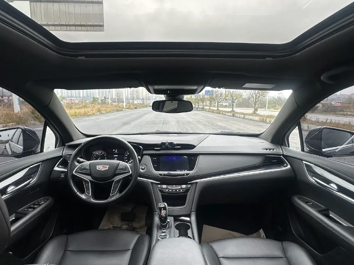2022 Cadillac XT5 2.0T 237HP L4 9AT,autocango,china used car exporter,china ev exporter,chinese used car exporter,chinese used ev exporter