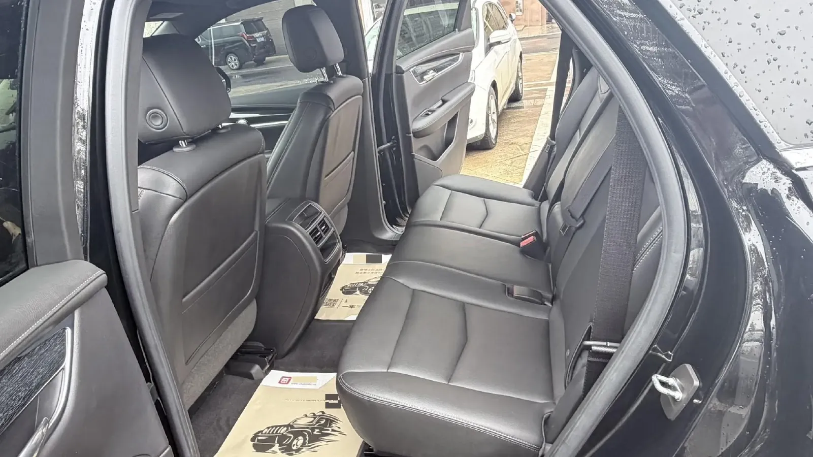 2022 Cadillac XT5 2.0T 237HP L4 9AT,autocango,china used car exporter,china ev exporter,chinese used car exporter,chinese used ev exporter