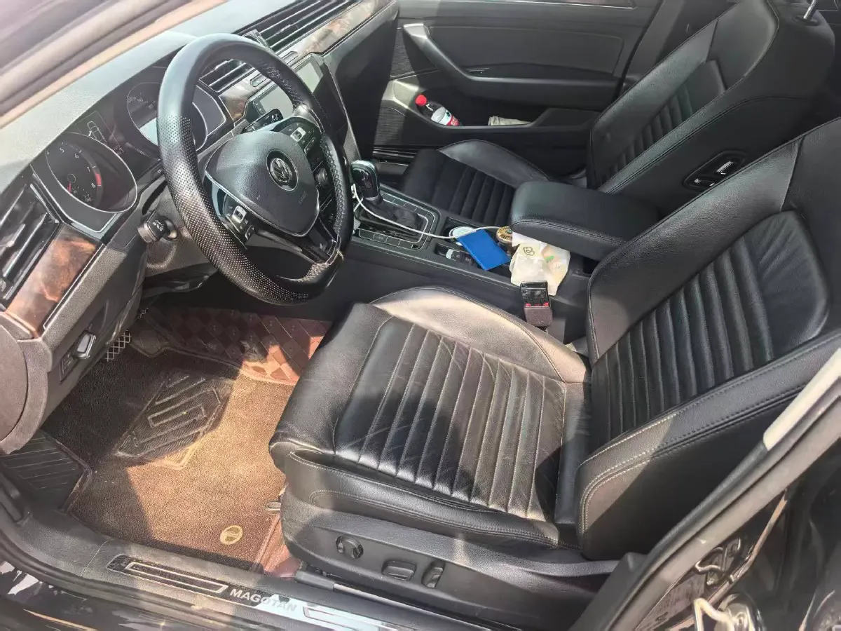 2018 Land Rover Discovery 3.0T 340HP V6 8AT,autocango,china used car exporter,china ev exporter,chinese used car exporter,chinese used ev exporter