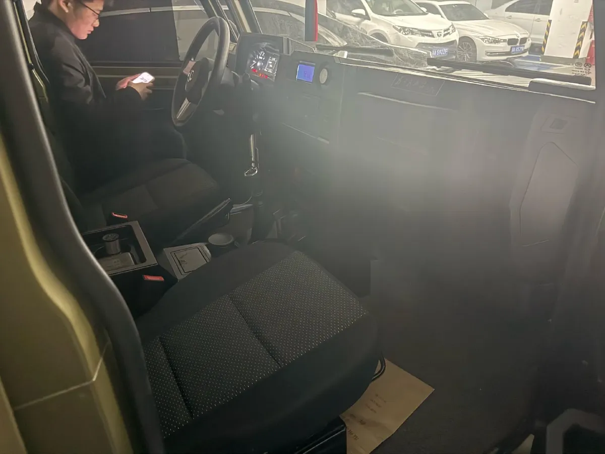 2020 BAW 212 2.4T 211HP L4 6MT,autocango,china used car exporter,china ev exporter,chinese used car exporter,chinese used ev exporter