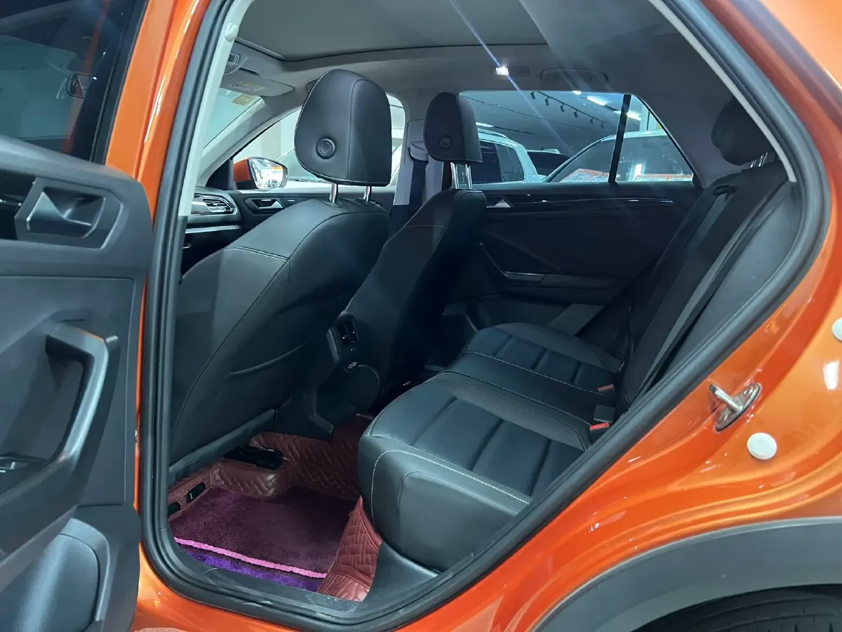 2019 Volkswagen T-Roc 1.4T 150HP L4 7DCT,autocango,china used car exporter,china ev exporter,chinese used car exporter,chinese used ev exporter