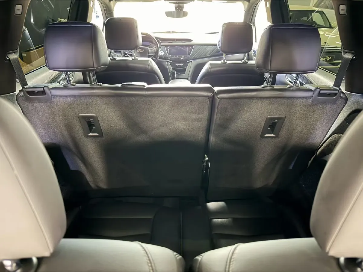 2020 Cadillac XT6 2.0T 241HP L4 9AT,autocango,china used car exporter,china ev exporter,chinese used car exporter,chinese used ev exporter