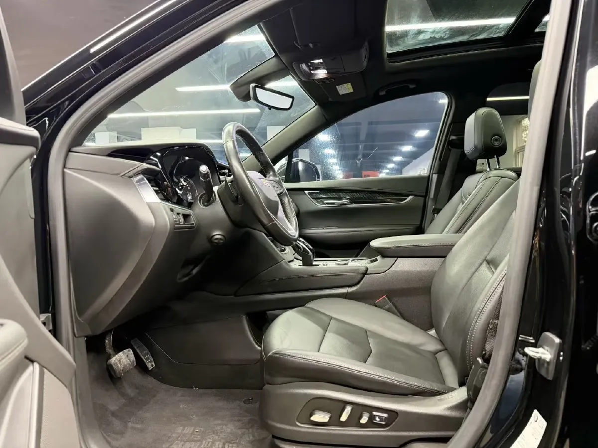 2020 Cadillac XT6 2.0T 241HP L4 9AT,autocango,china used car exporter,china ev exporter,chinese used car exporter,chinese used ev exporter