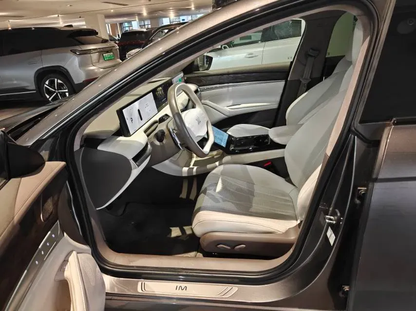 2022 IM L7 BEV 90KWH,autocango,china used car exporter,china ev exporter,chinese used car exporter,chinese used ev exporter