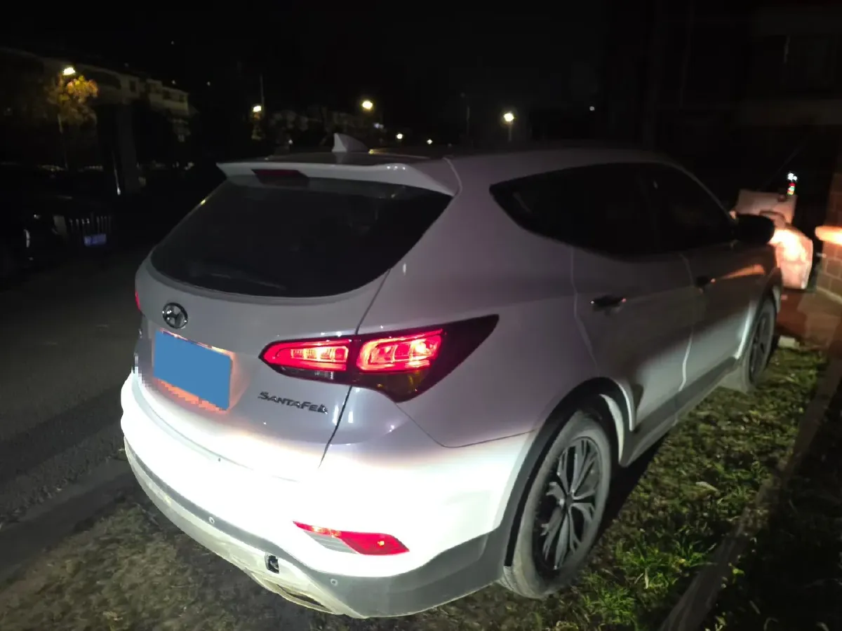 2017 Hyundai Santafe 2.0T 245HP L4 6AT,autocango,china used car exporter,china ev exporter,chinese used car exporter,chinese used ev exporter