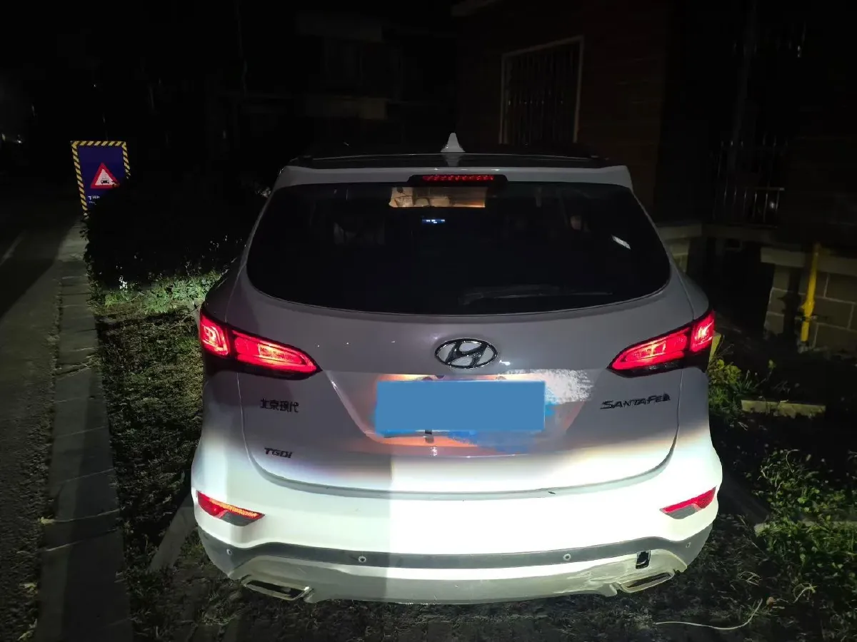 2017 Hyundai Santafe 2.0T 245HP L4 6AT,autocango,china used car exporter,china ev exporter,chinese used car exporter,chinese used ev exporter