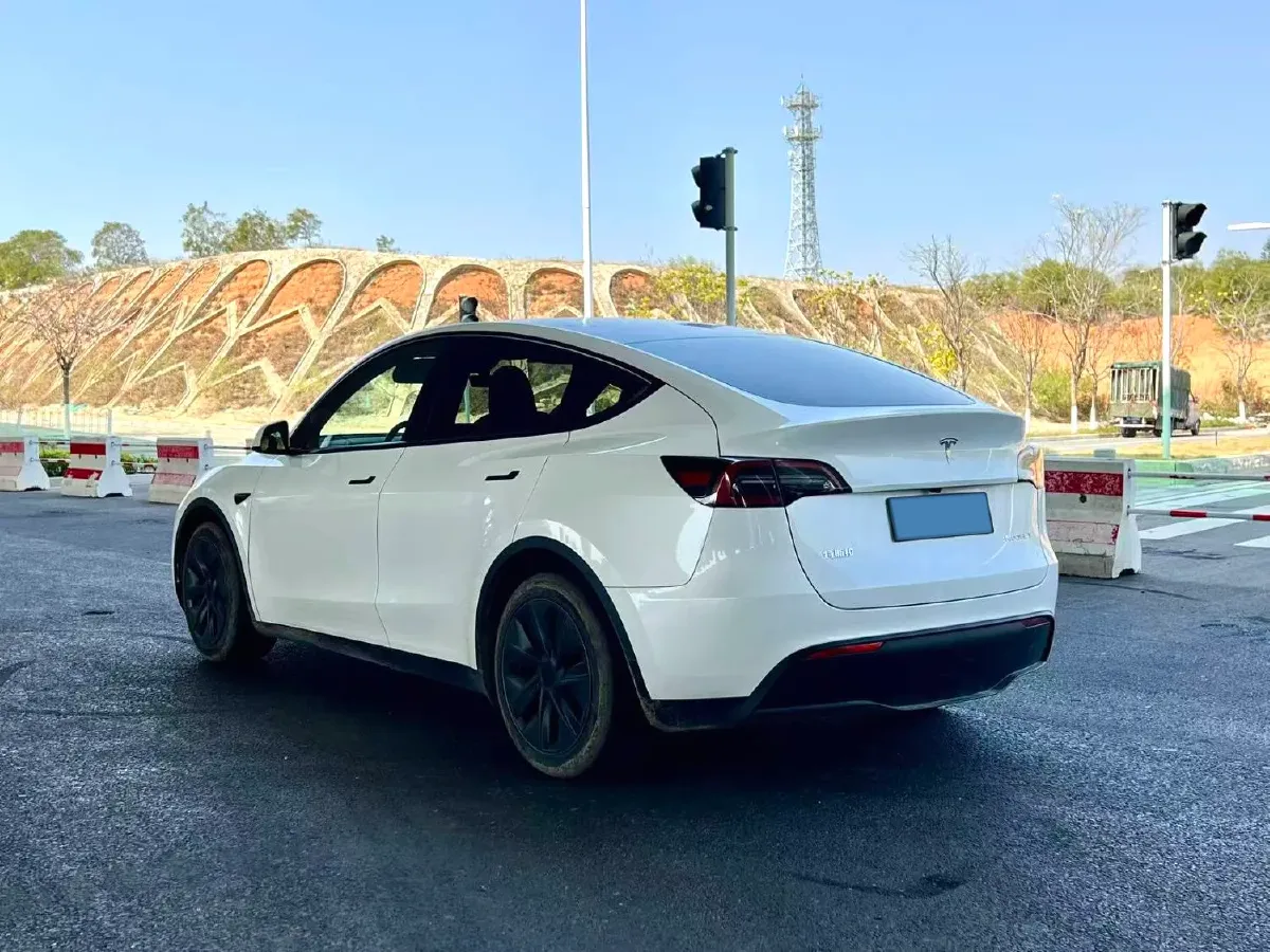 2024 Iveco OuSheng BEV 77.28KWH,autocango,china used car exporter,china ev exporter,chinese used car exporter,chinese used ev exporter