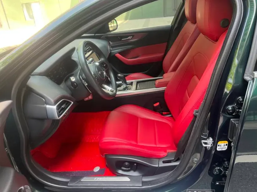 2022 Jaguar XEL 2.0T 250HP L4 8AT,autocango,china used car exporter,china ev exporter,chinese used car exporter,chinese used ev exporter