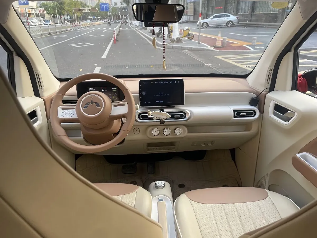 2025 WuLing HongGuang MINI EV BEV 16.2KWH,autocango,china used car exporter,china ev exporter,chinese used car exporter,chinese used ev exporter