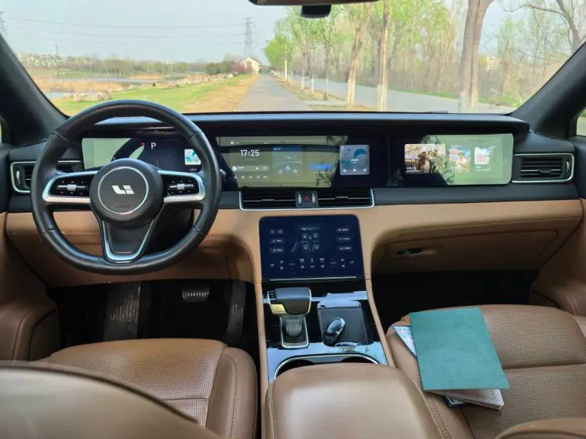 2021 Li ONE Range Extended 131HP REEV 40.5KWH,autocango,china used car exporter,china ev exporter,chinese used car exporter,chinese used ev exporter