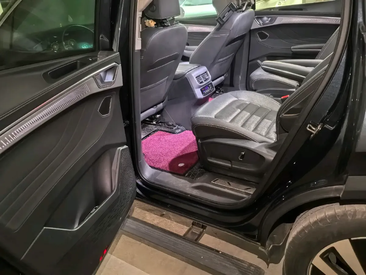 2022 Volkswagen Talagon 2.0T 220HP L4 7DCT,autocango,china used car exporter,china ev exporter,chinese used car exporter,chinese used ev exporter