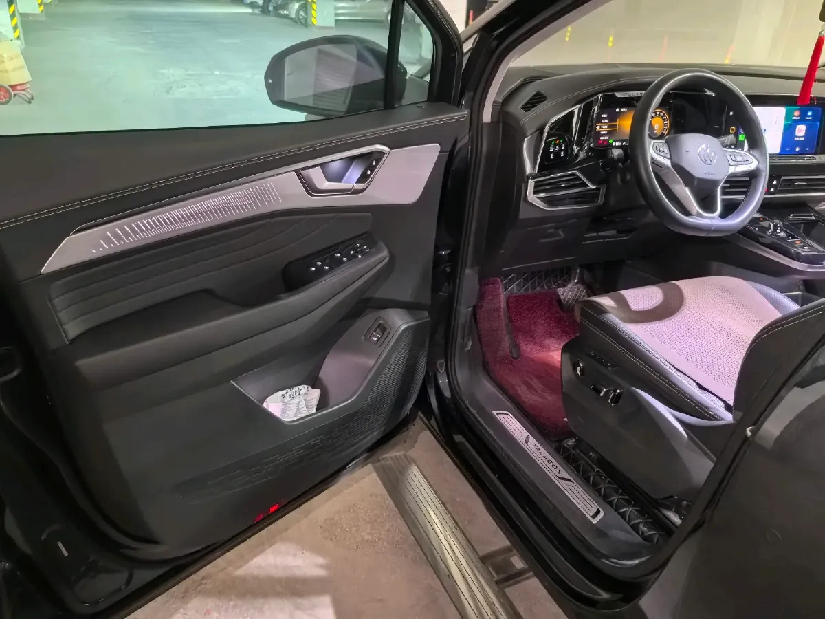 2022 Volkswagen Talagon 2.0T 220HP L4 7DCT,autocango,china used car exporter,china ev exporter,chinese used car exporter,chinese used ev exporter