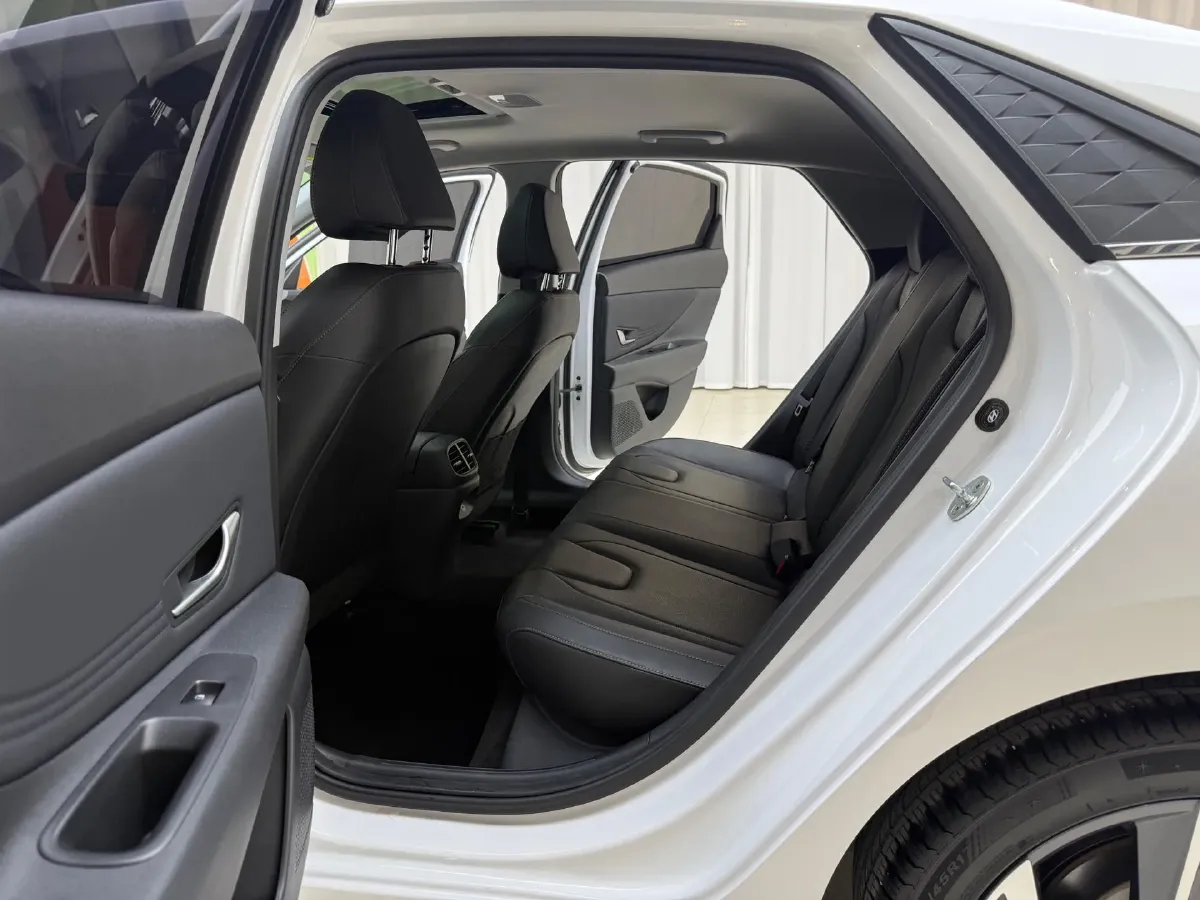 2023 Hyundai Elantra 1.5L 115HP L4 CVT,autocango,china used car exporter,china ev exporter,chinese used car exporter,chinese used ev exporter