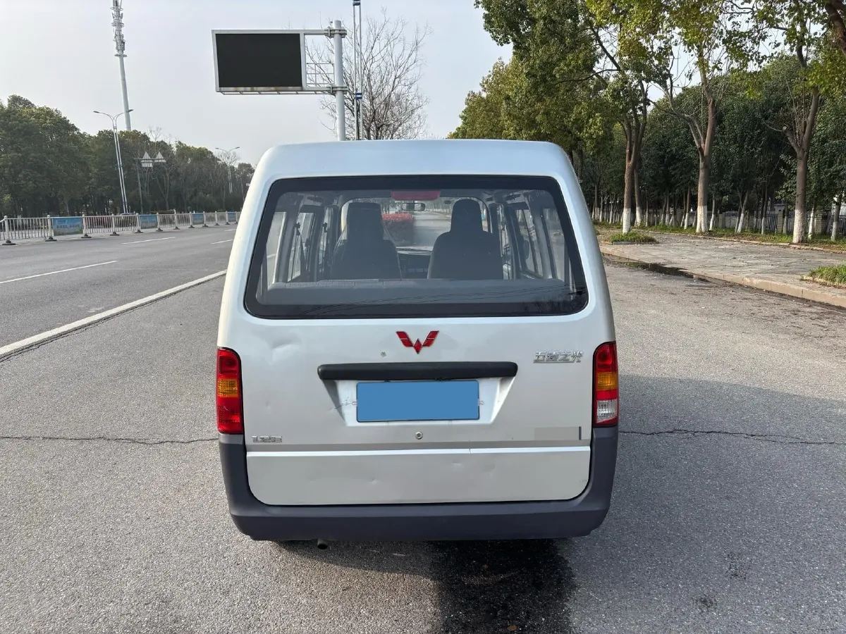2019 WuLing ZhiGuang 1.2L 82HP L4 5MT,autocango,china used car exporter,china ev exporter,chinese used car exporter,chinese used ev exporter