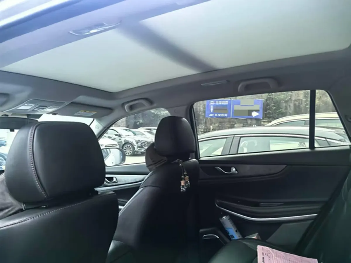 2023 ChangAn CS75 1.5T 188HP L4 7DCT,autocango,china used car exporter,china ev exporter,chinese used car exporter,chinese used ev exporter