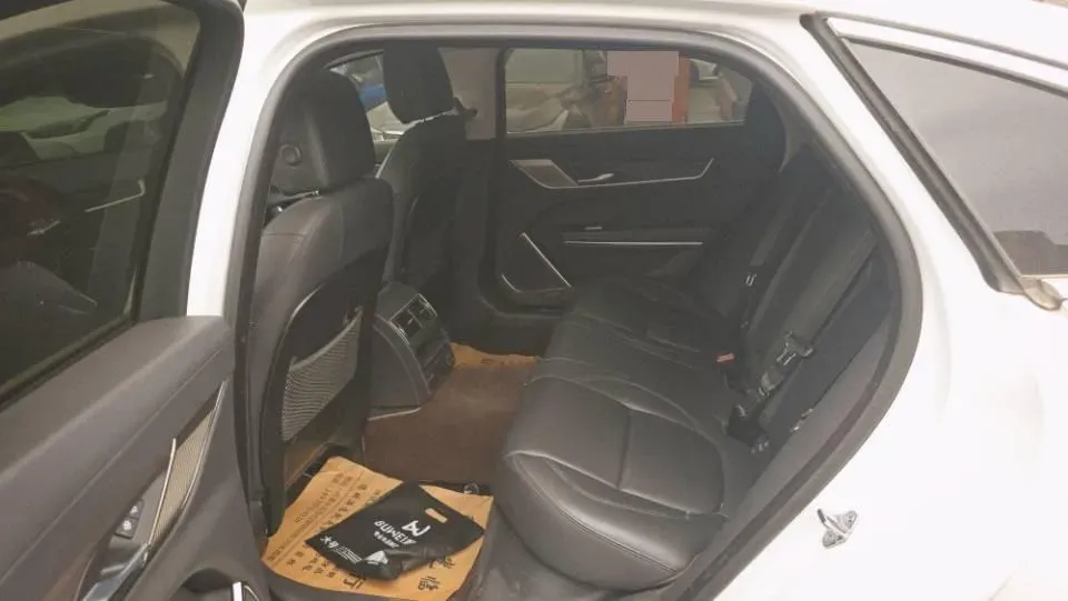 2021 Jaguar XFL 2.0T 200HP L4 8AT,autocango,china used car exporter,china ev exporter,chinese used car exporter,chinese used ev exporter