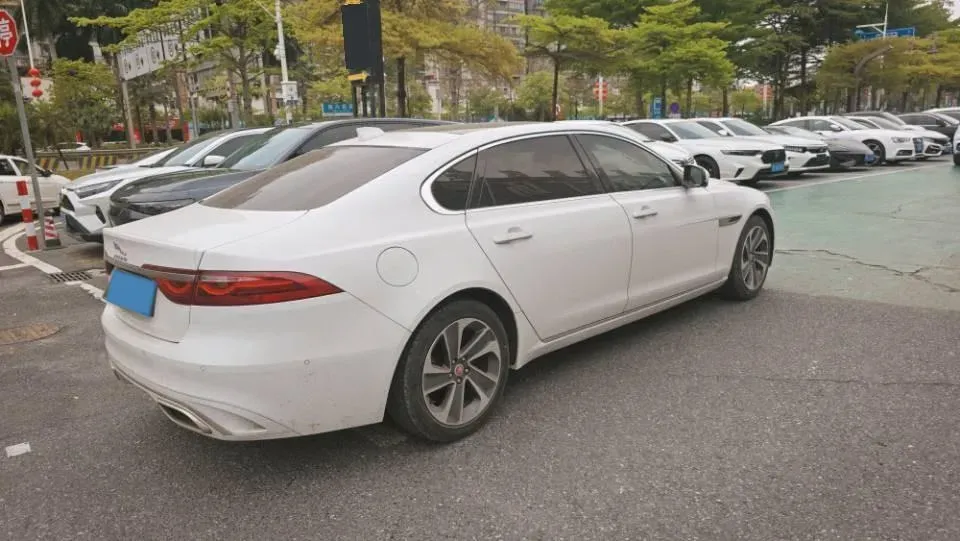2021 Jaguar XFL 2.0T 200HP L4 8AT,autocango,china used car exporter,china ev exporter,chinese used car exporter,chinese used ev exporter