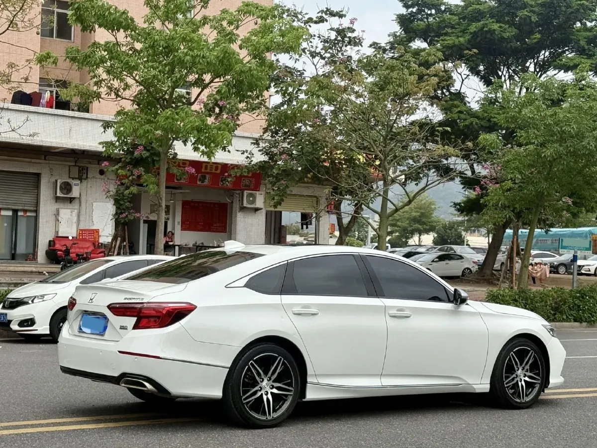 2022 Honda Inspire 1.5T 194HP L4 CVT,autocango,china used car exporter,china ev exporter,chinese used car exporter,chinese used ev exporter
