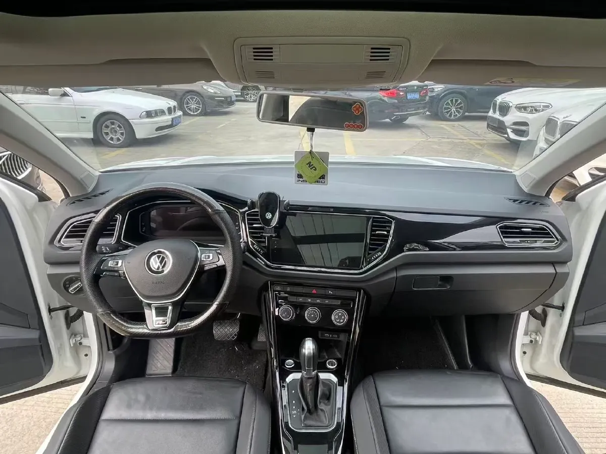 2021 Volkswagen T-Roc 1.4T 150HP L4 7DCT,autocango,china used car exporter,china ev exporter,chinese used car exporter,chinese used ev exporter